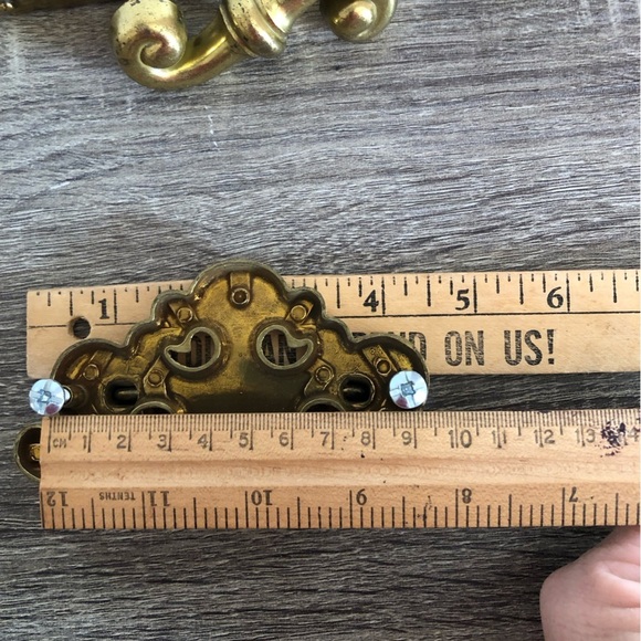Vtg Brass Chippendale Cabinet Hardware - Picture 8 of 15